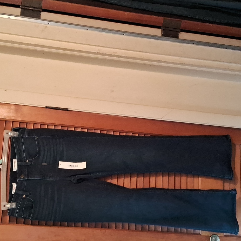 🆕️ Vigoss jagger woman's size 28 boot cut denim jeans